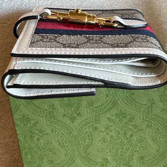 Gucci GG Supreme Jackie Sherry Line Wallet - Picture 3 of 12